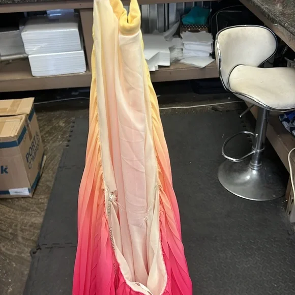 Vici Ombré Halter Maxi - Picture 4 of 4